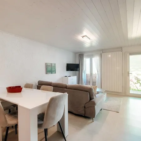 Casa Tra Le Vigne By Quokka 360 - Flat With Magnificent Vineyard View * Giubiasco